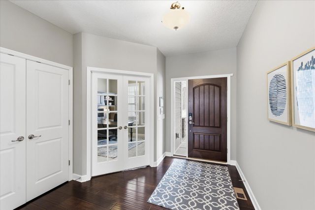 3721 Strawberry Lane, Chanhassen, MN 55331