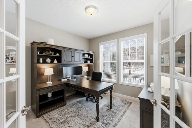 3721 Strawberry Lane, Chanhassen, MN 55331