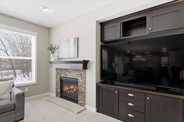 3721 Strawberry Lane, Chanhassen, MN 55331