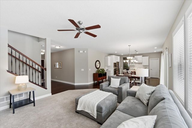 3721 Strawberry Lane, Chanhassen, MN 55331