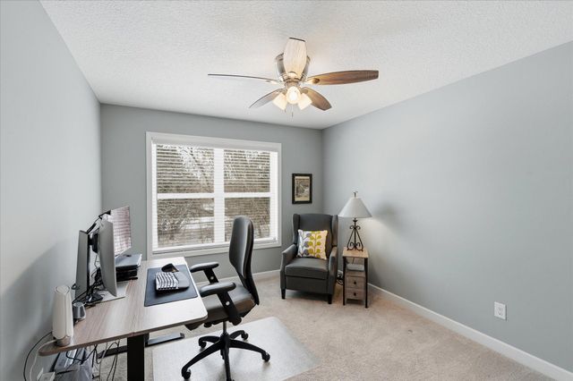 3721 Strawberry Lane, Chanhassen, MN 55331