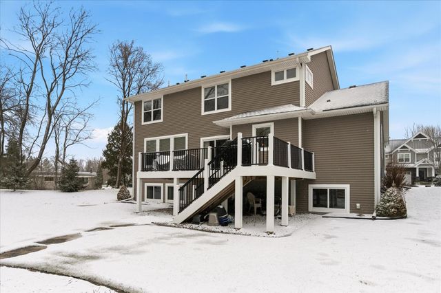 3721 Strawberry Lane, Chanhassen, MN 55331