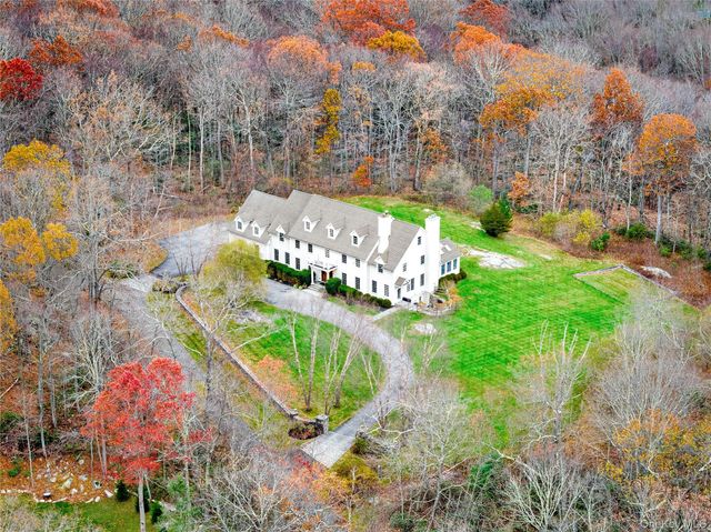 11 Lost Nations Road, Pound Ridge, NY 10576