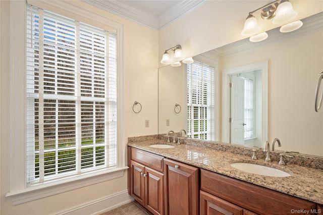 11 Lost Nations Road, Pound Ridge, NY 10576