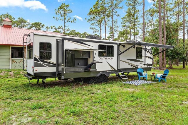1835 Stallion Drive Stalls, Loxahatchee, FL 33470