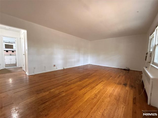 12 Gainesborough Terrace 1B, River Edge, NJ 07661