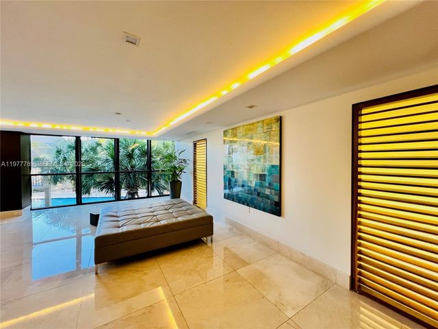 540 Brickell Key Dr 202, Miami, FL 33131