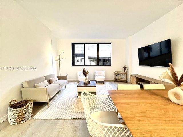 540 Brickell Key Dr 202, Miami, FL 33131