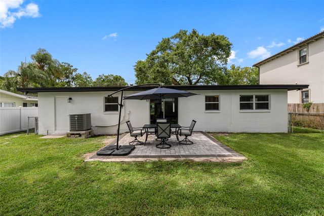 5104 W CLEVELAND STREET, Tampa, FL 33609