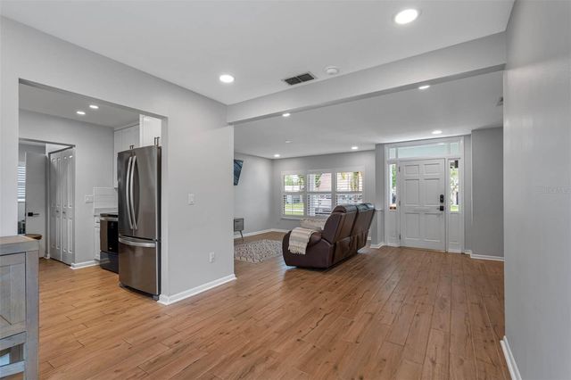5104 W CLEVELAND STREET, Tampa, FL 33609