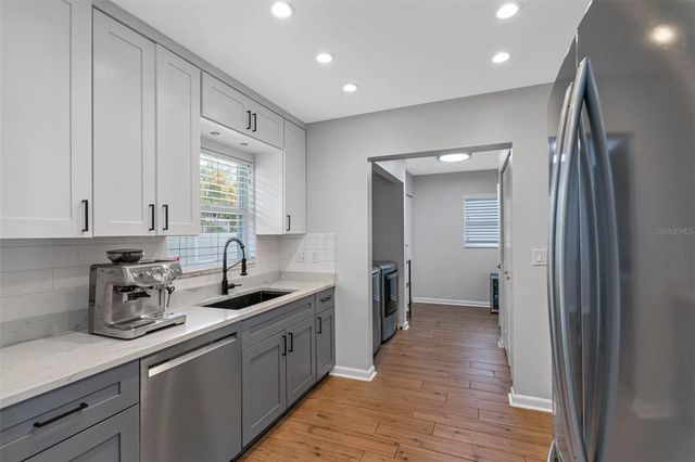 5104 W CLEVELAND STREET, Tampa, FL 33609