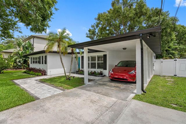5104 W CLEVELAND STREET, Tampa, FL 33609