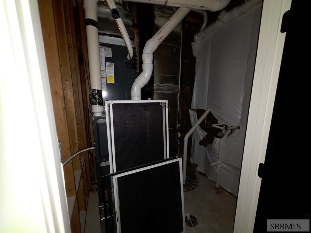 Image 38 of property listing at 672 S Cutler Avenue, Sugar City, ID 83448