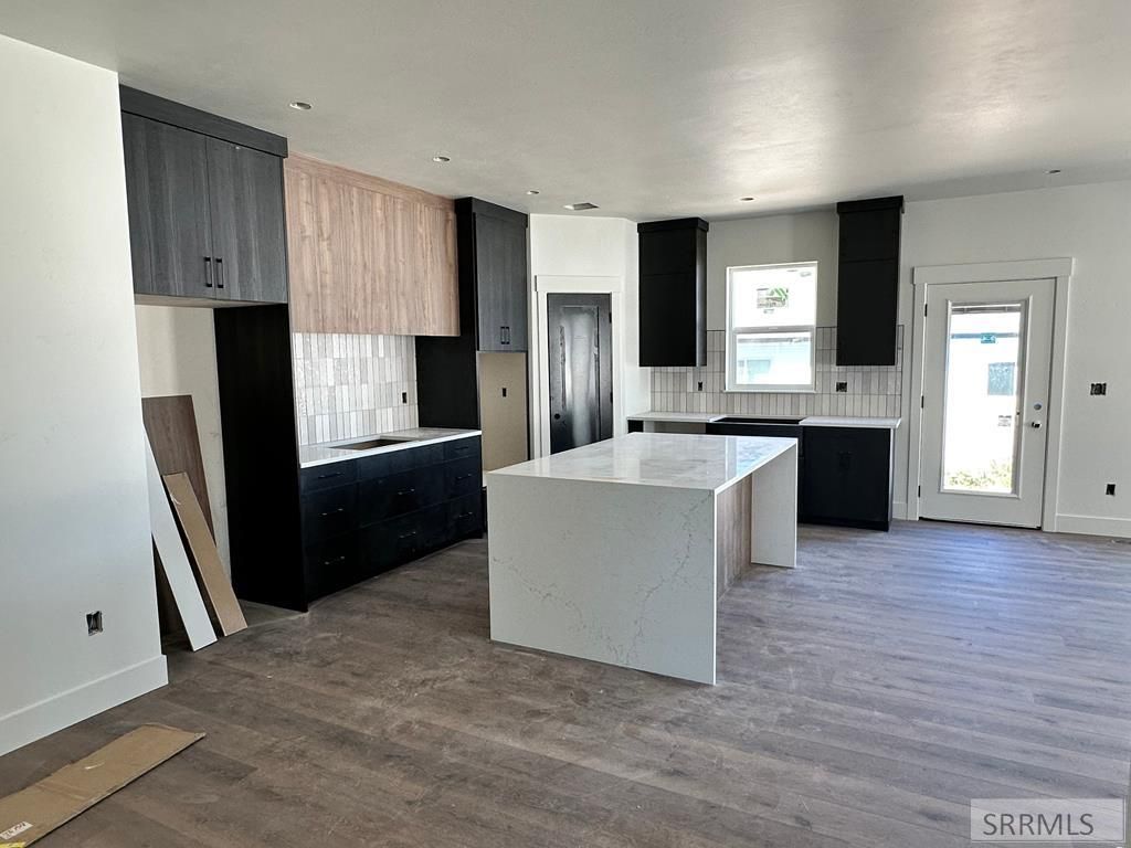 Image 7 of property listing at 672 S Cutler Avenue, Sugar City, ID 83448