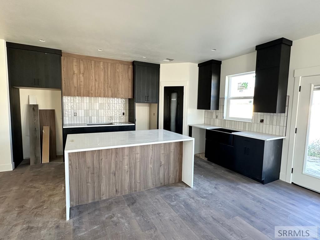 Image 9 of property listing at 672 S Cutler Avenue, Sugar City, ID 83448