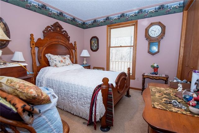 33108 E Hammond Road, Lone Jack, MO 64070