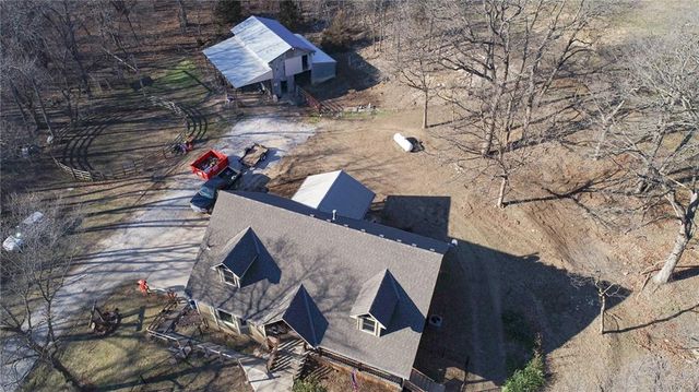 33108 E Hammond Road, Lone Jack, MO 64070