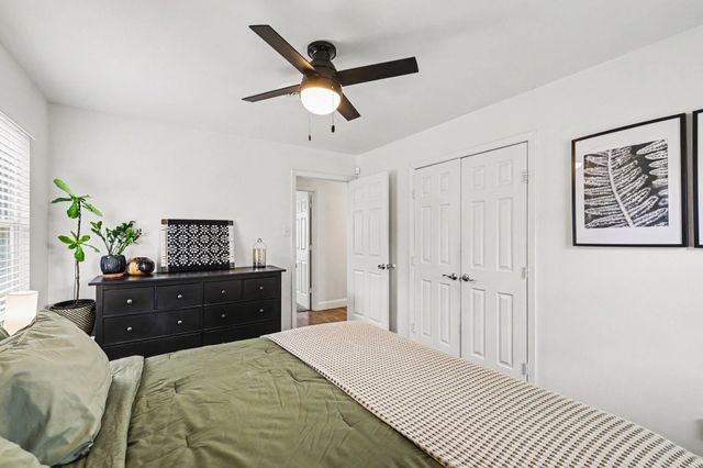 411 E Tucker Boulevard, Arlington, TX 76010