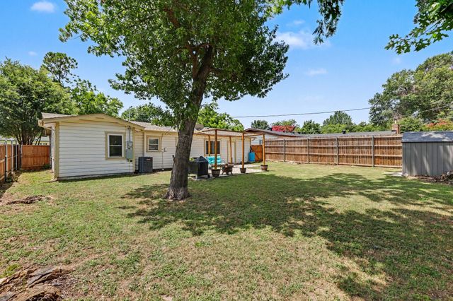 411 E Tucker Boulevard, Arlington, TX 76010