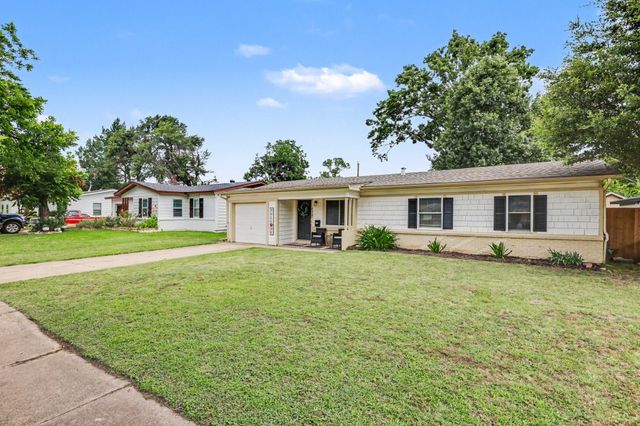 411 E Tucker Boulevard, Arlington, TX 76010