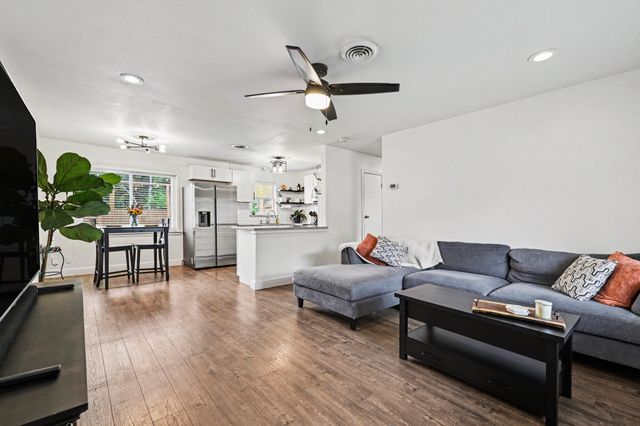 411 E Tucker Boulevard, Arlington, TX 76010