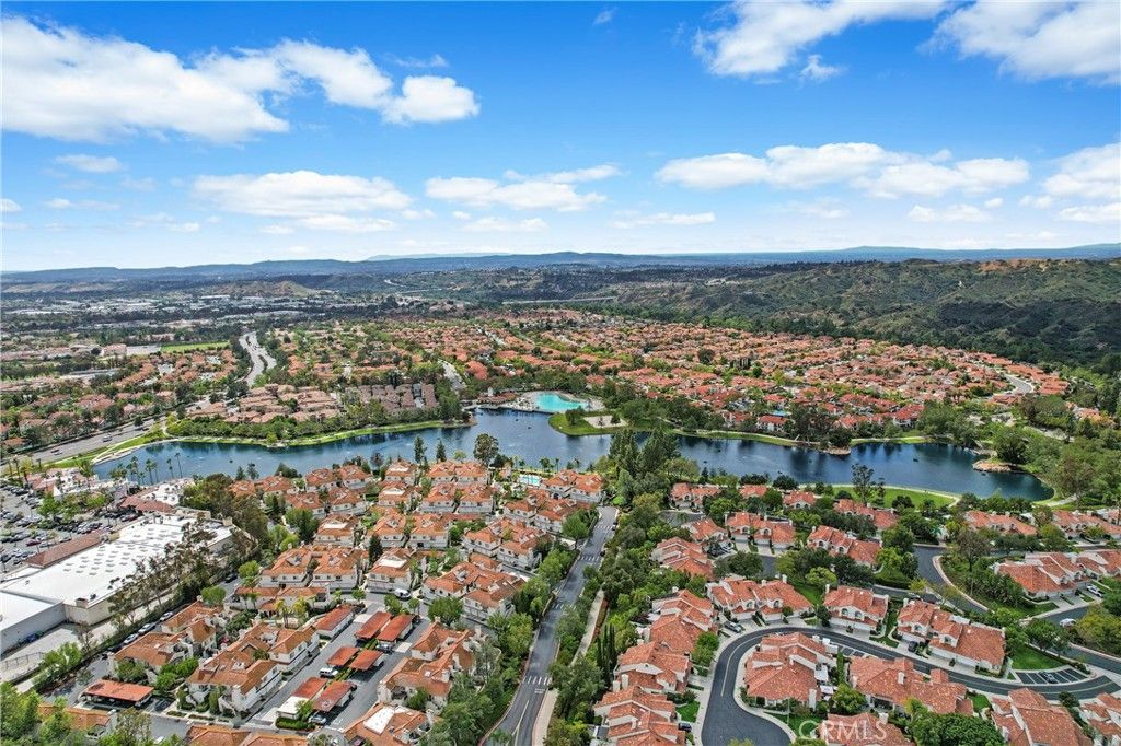 Image 30 of property listing at 1 Via Garceta, Rancho Santa Margarita, CA 92688