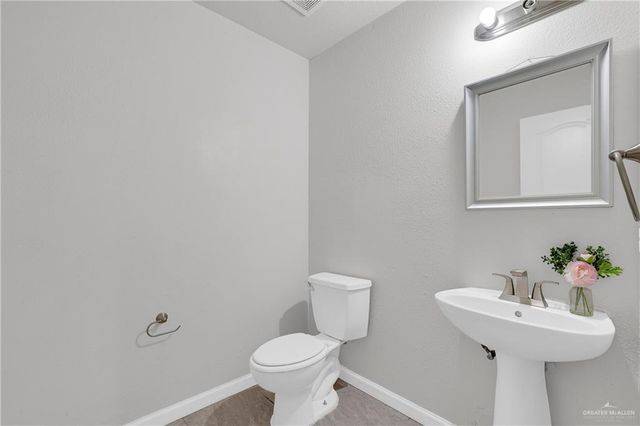 2110 Eagle Landing Drive, Edinburg, TX 78542