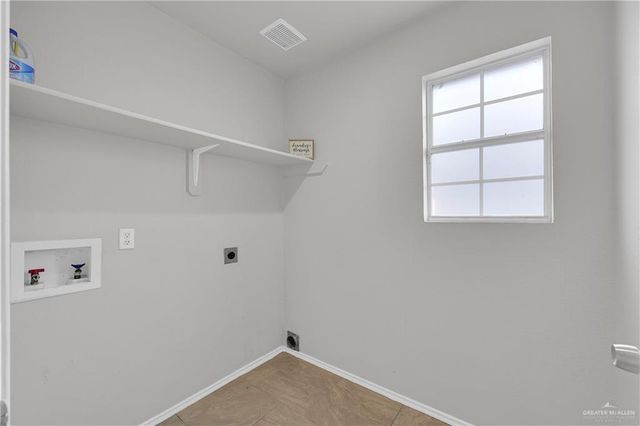 2110 Eagle Landing Drive, Edinburg, TX 78542