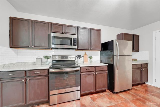 2110 Eagle Landing Drive, Edinburg, TX 78542