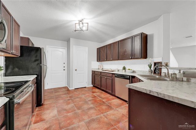 2110 Eagle Landing Drive, Edinburg, TX 78542