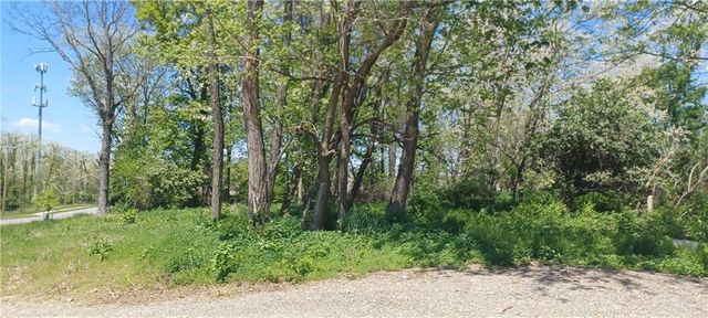 9121 NW Old Stagecoach Road, Kansas City, MO 64154