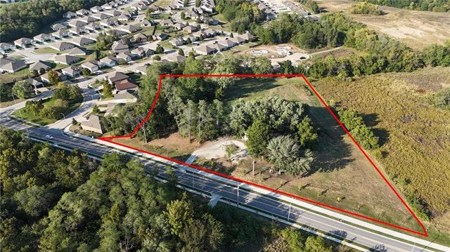 9121 NW Old Stagecoach Road, Kansas City, MO 64154