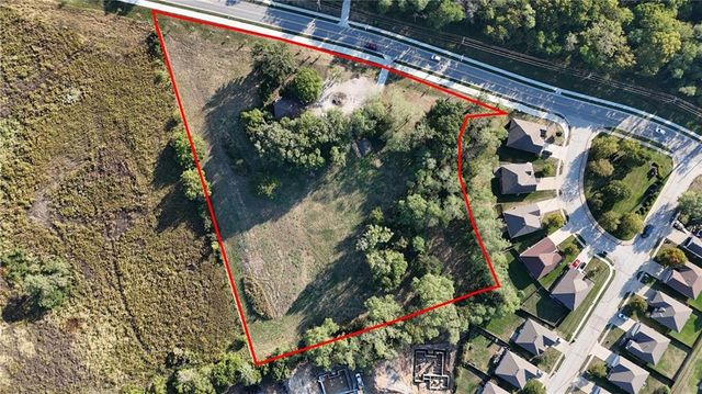 9121 NW Old Stagecoach Road, Kansas City, MO 64154