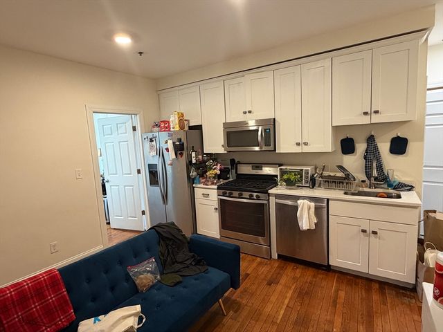 830 Huntington Ave 1, Boston, MA 02115