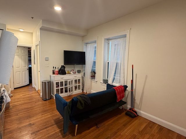 830 Huntington Ave 1, Boston, MA 02115