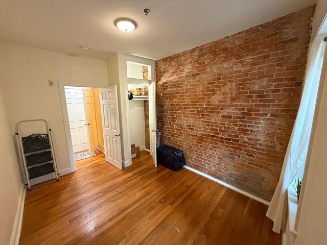 830 Huntington Ave 1, Boston, MA 02115