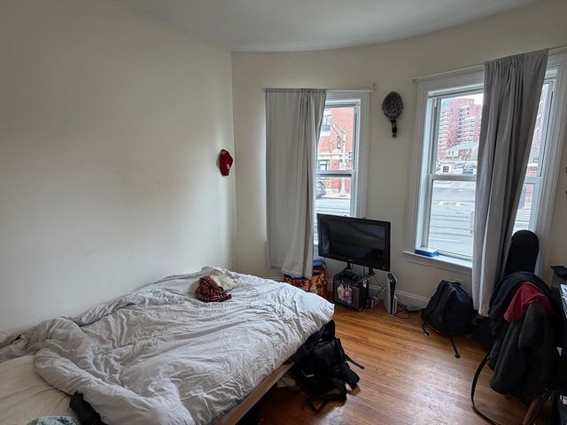 830 Huntington Ave 1, Boston, MA 02115