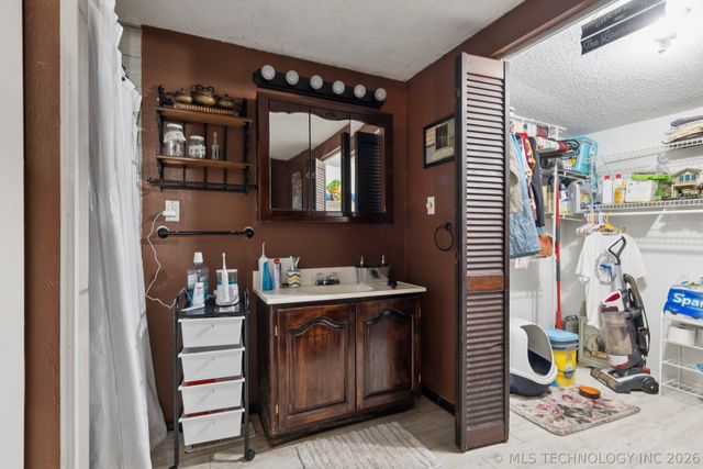 1615 Baltimore Avenue, Muskogee, OK 74403