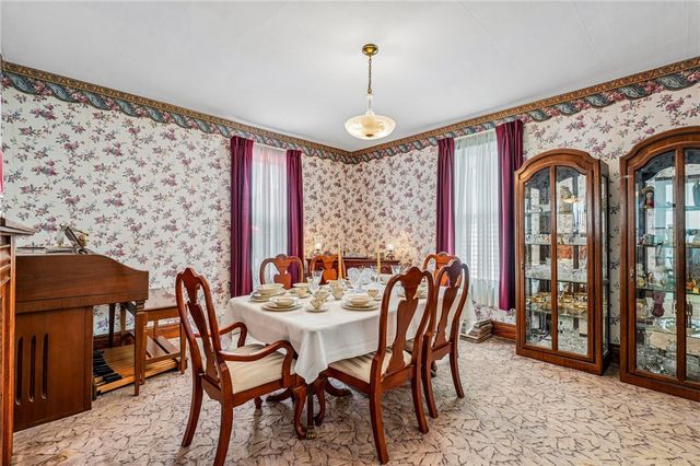 1612 Hanna St, New Castle, PA 16102