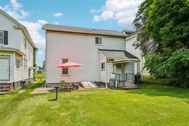 1612 Hanna St, New Castle, PA 16102