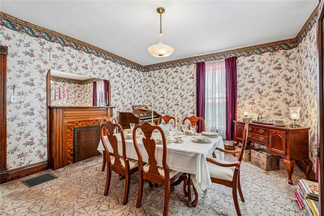 1612 Hanna St, New Castle, PA 16102