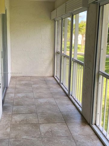 2703 Nassau Bend E2, Coconut Creek, FL 33066