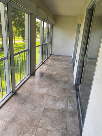 2703 Nassau Bend E2, Coconut Creek, FL 33066