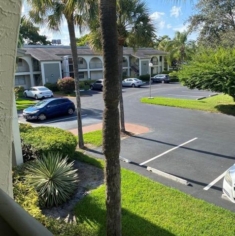 2703 Nassau Bend E2, Coconut Creek, FL 33066