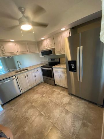 2703 Nassau Bend E2, Coconut Creek, FL 33066