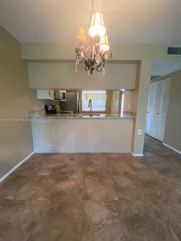 2703 Nassau Bend E2, Coconut Creek, FL 33066