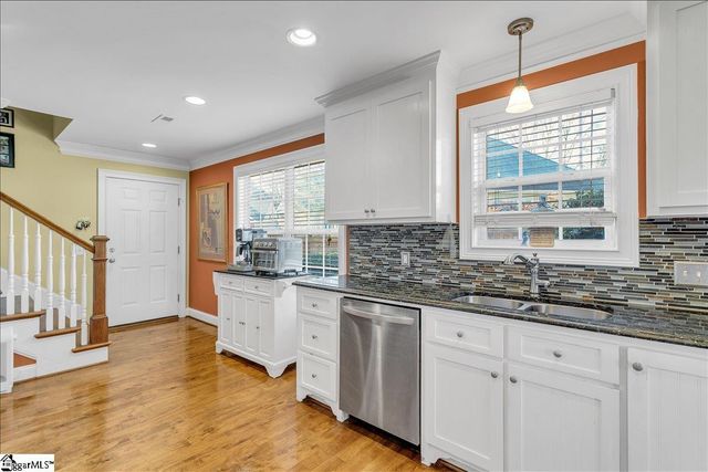 14 Manorwood Court, Simpsonville, SC 29681