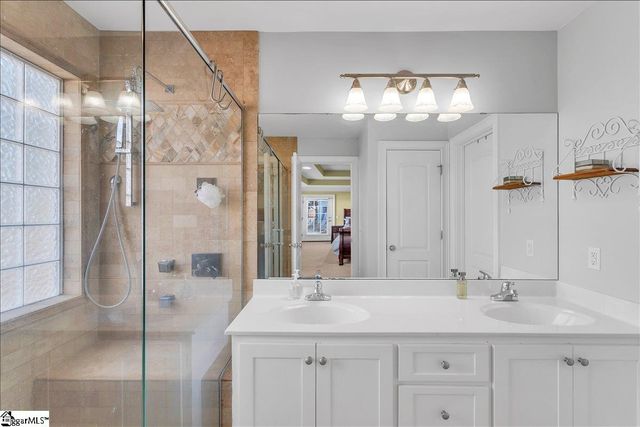 14 Manorwood Court, Simpsonville, SC 29681