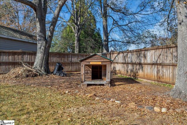 14 Manorwood Court, Simpsonville, SC 29681