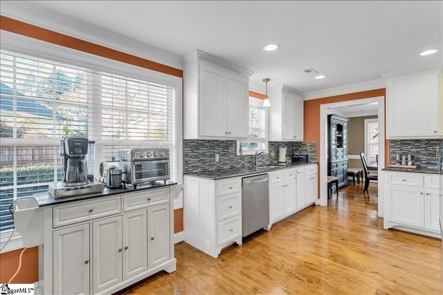 14 Manorwood Court, Simpsonville, SC 29681